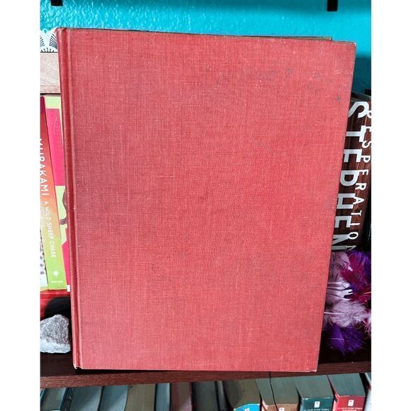 Vintage "The Magnificent Continent" Coffee Table Book - Picture 4 of 5